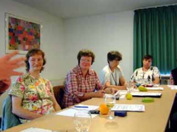 Selbsthilfegruppen-Leiter tauschen sich rege aus beim Runden Tisch SHG ruti-sprechsem08-a